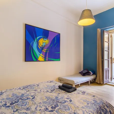 Arte House In The Historical - Happy * Катания